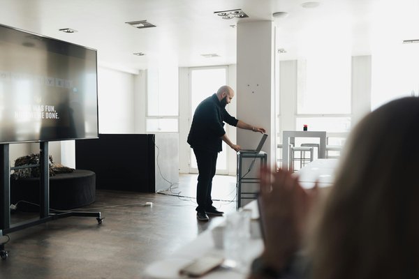 Stratégie Consultative : Catalyseur de Croissance Écologique et Durable